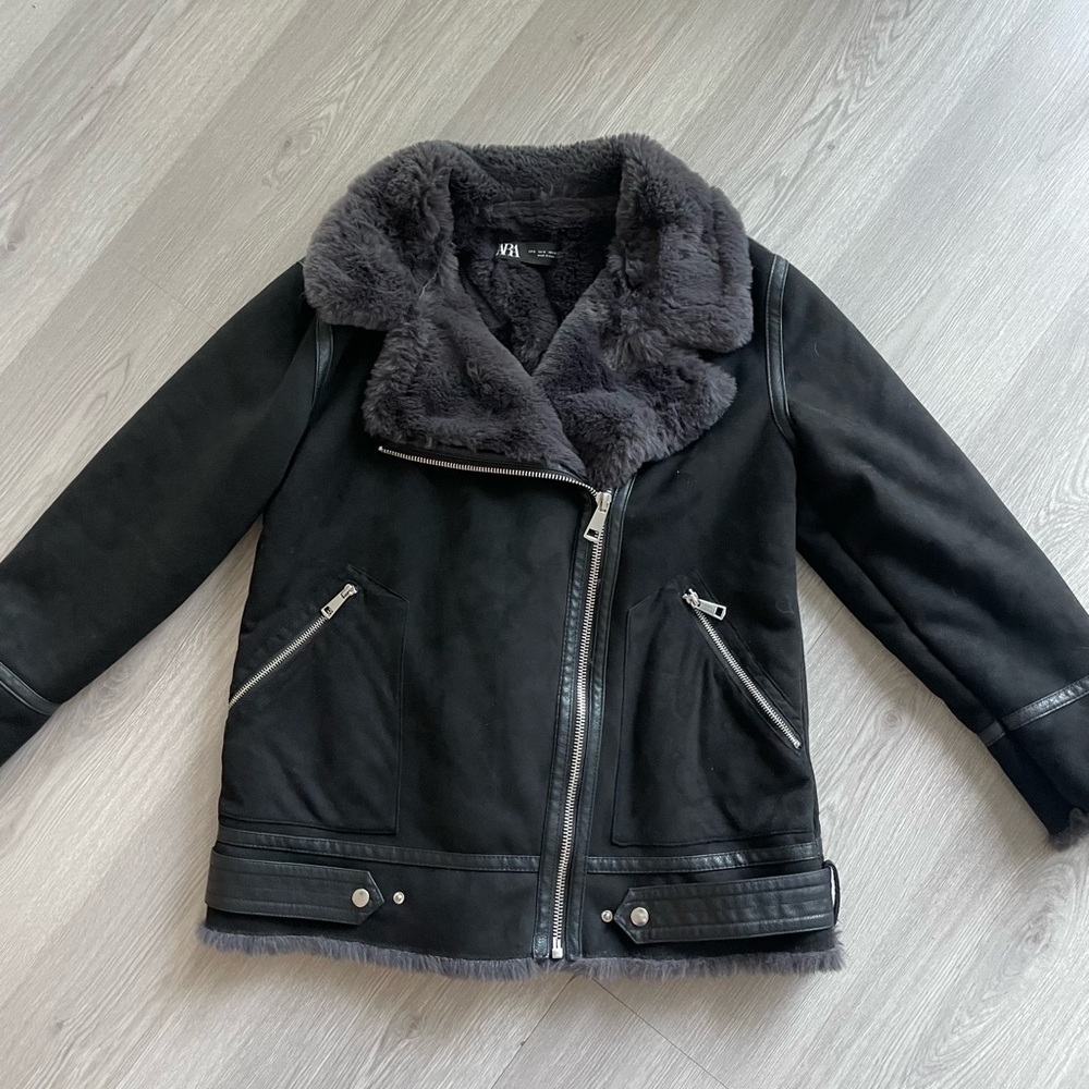 Zara Black Oversized Shearling Aviator Jacket size S - Fits L/XL relaxed fit